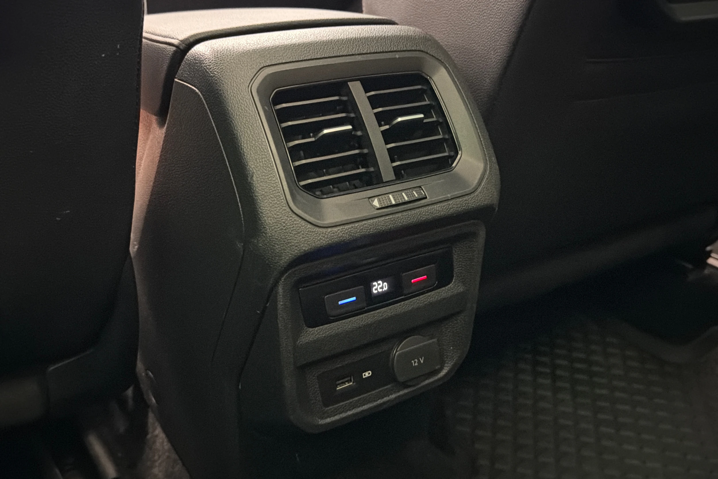 musta Volkswagen Tiguan 2018 kuva 21.