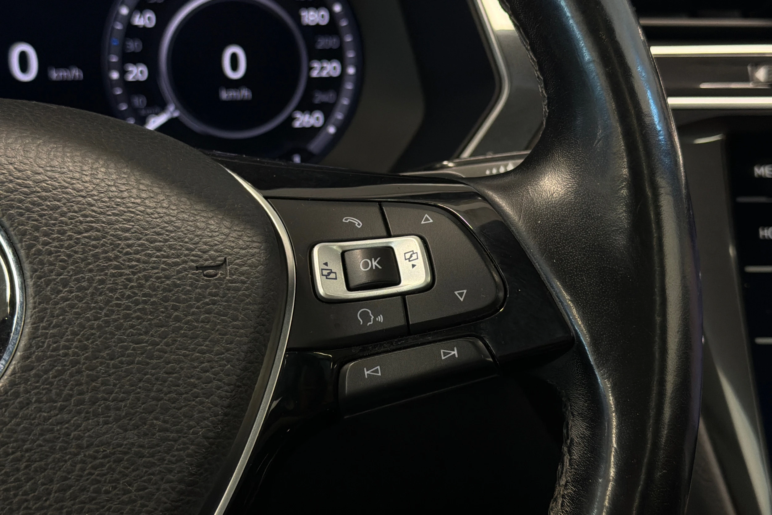 musta Volkswagen Tiguan 2018 kuva 24.