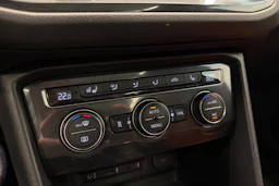 musta Volkswagen Tiguan 2018 kuva 31.