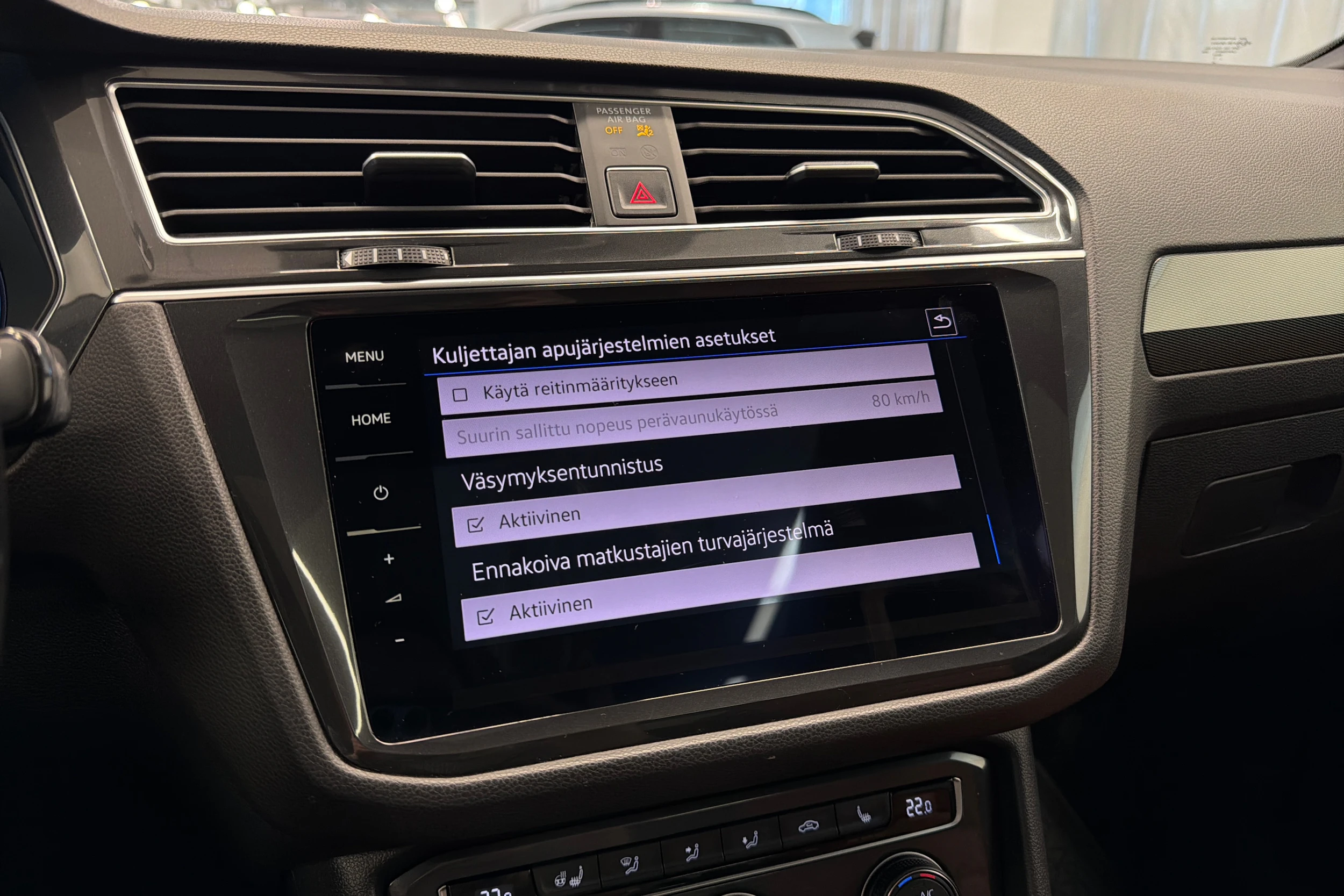 musta Volkswagen Tiguan 2018 kuva 36.