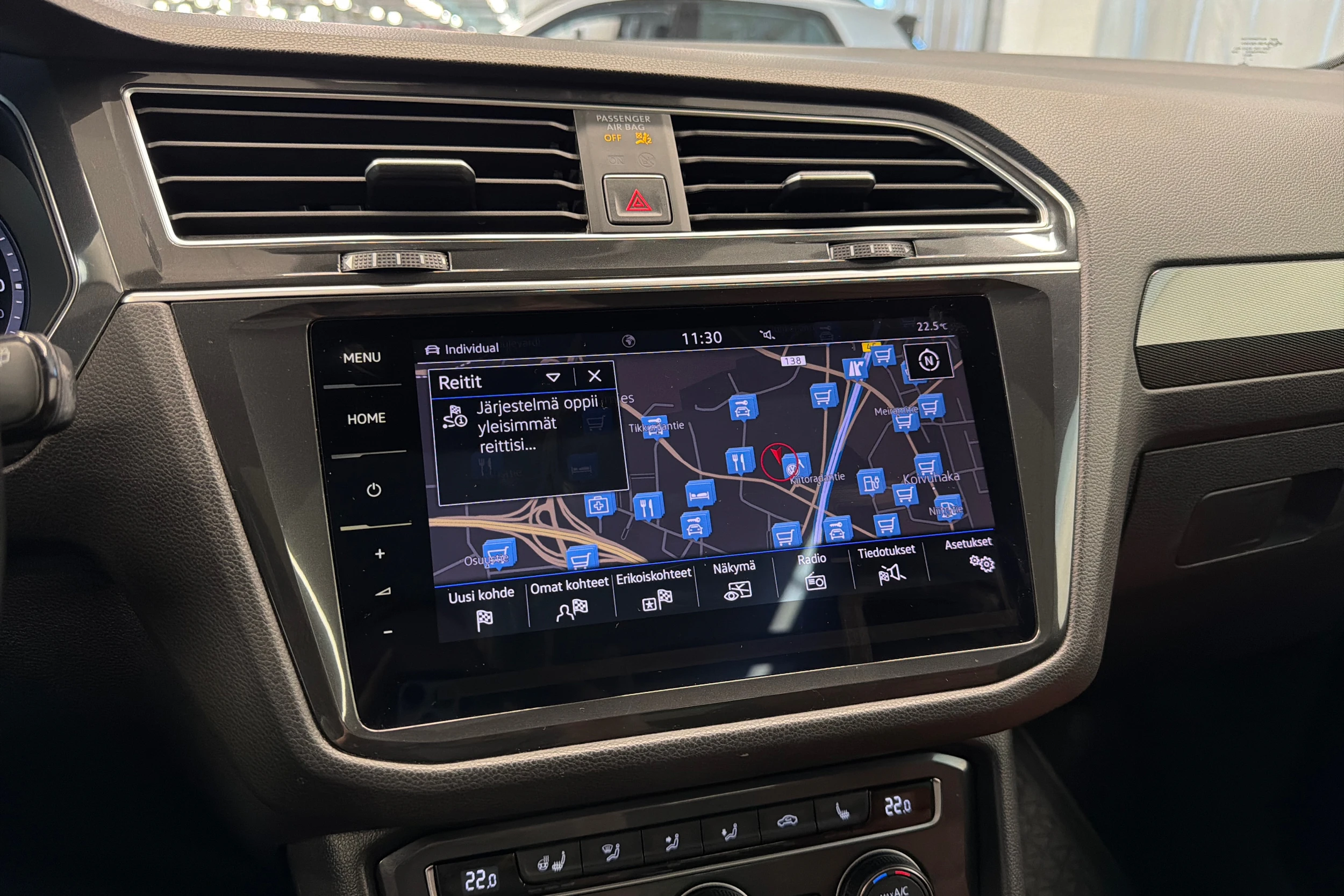 musta Volkswagen Tiguan 2018 kuva 37.