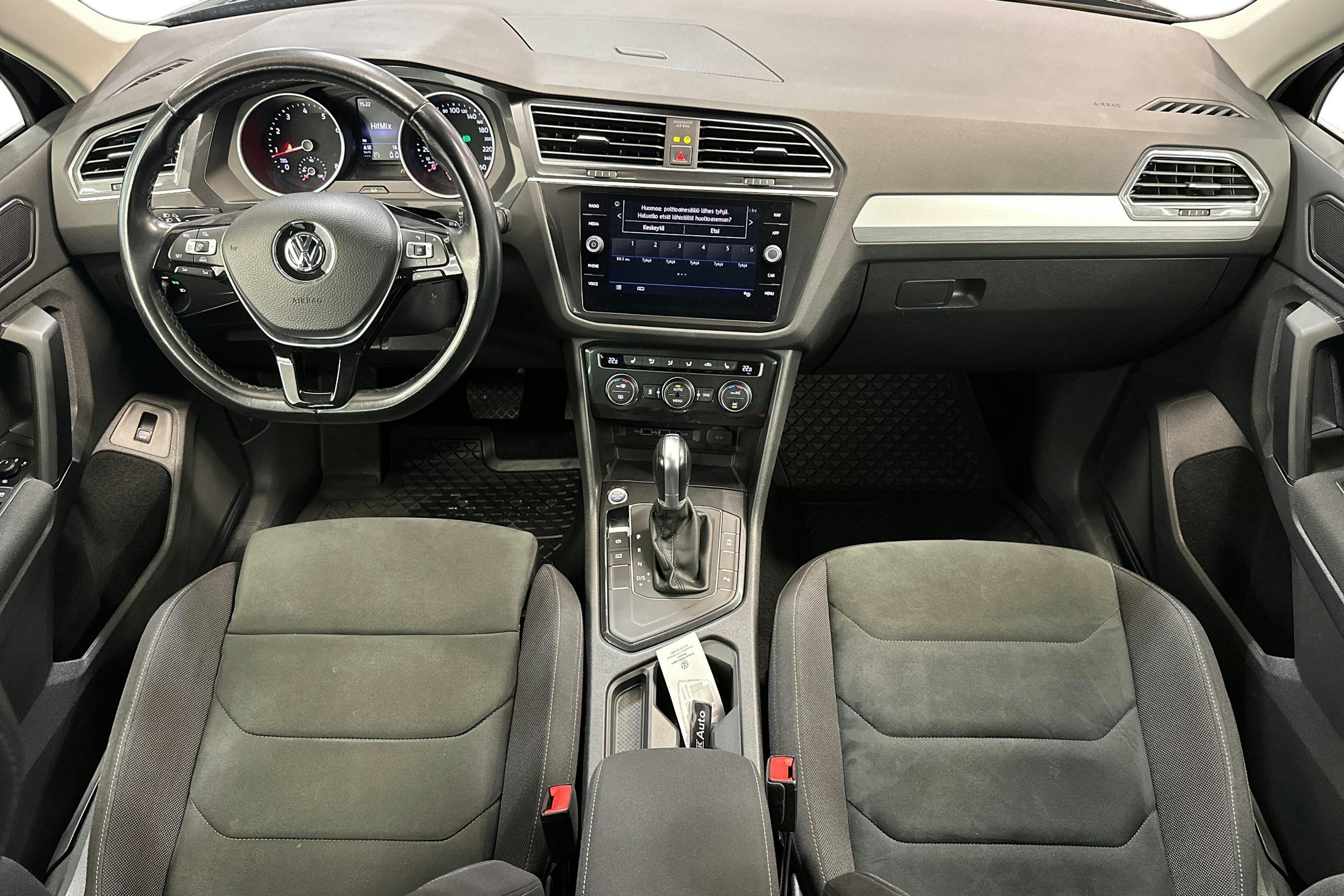 musta Volkswagen Tiguan 2018 kuva 9.