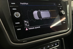 musta Volkswagen Tiguan 2018 kuva 22.