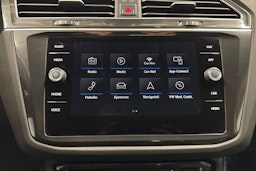 valkoinen Volkswagen Tiguan 2018 kuva 18.