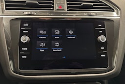 valkoinen Volkswagen Tiguan 2018 kuva 19.