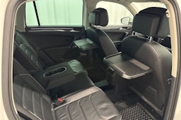 valkoinen Volkswagen Tiguan 2018 kuva 26.