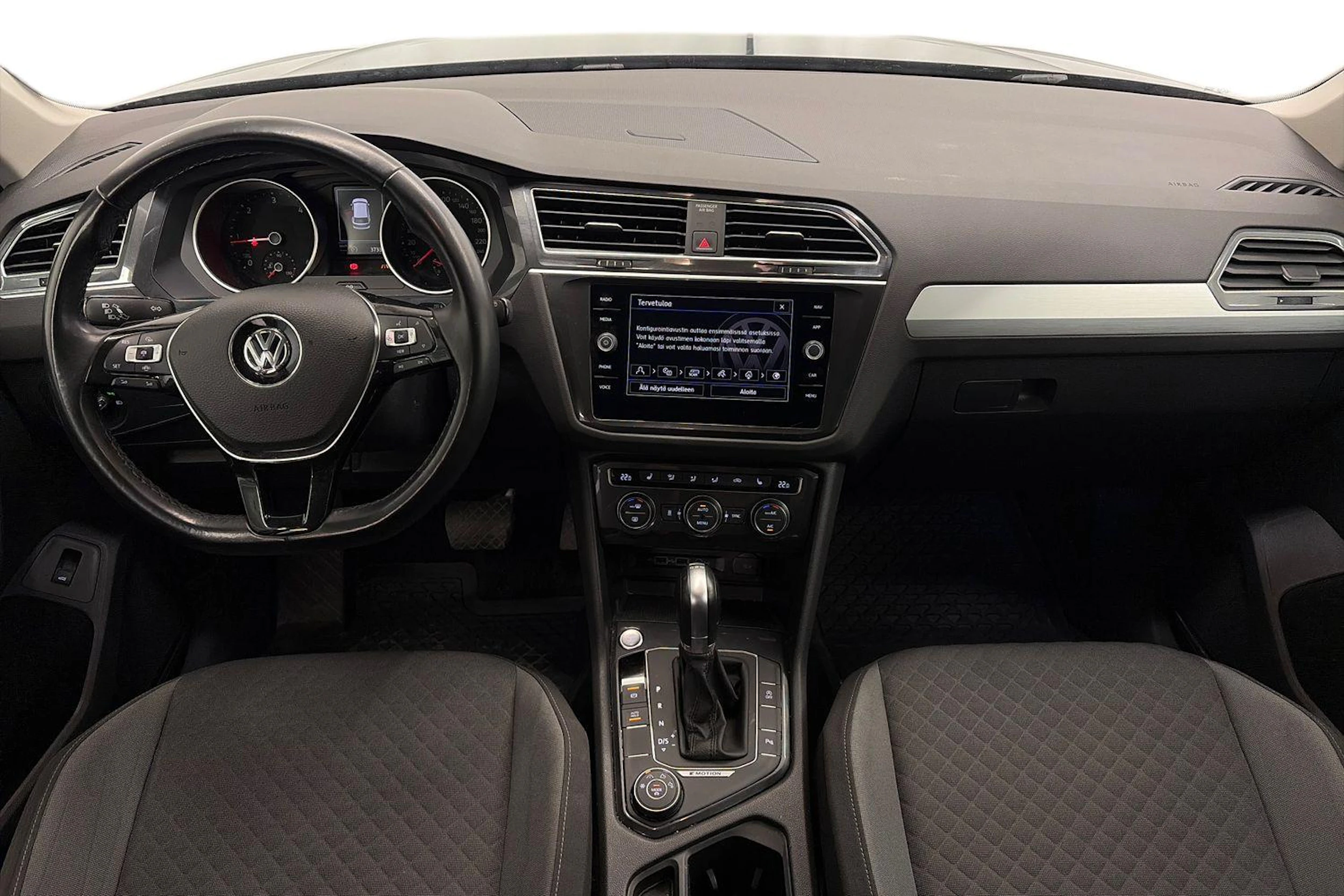 Musta Volkswagen Tiguan 2019 kuva 9.