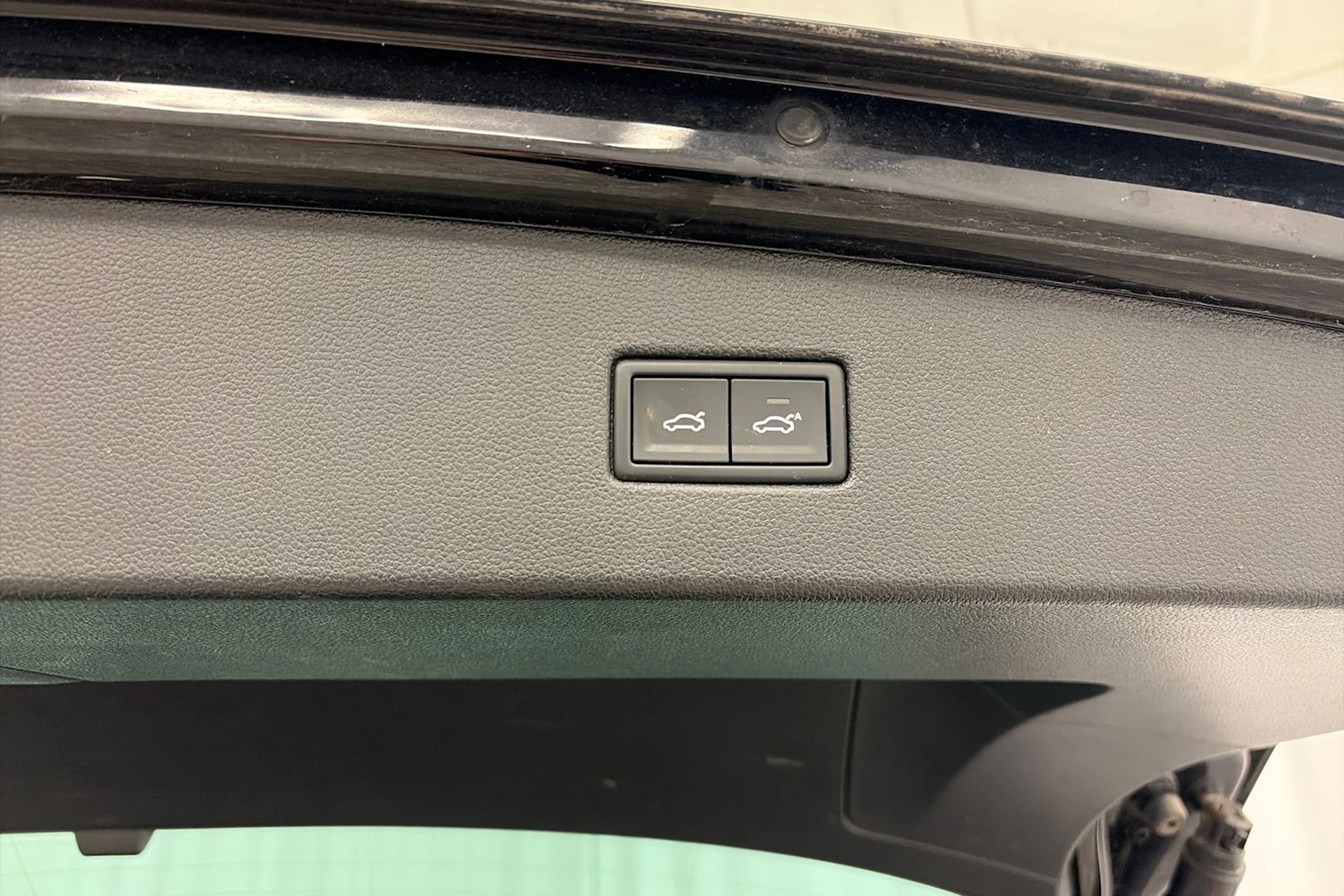 Musta Volkswagen Tiguan 2019 kuva 16.