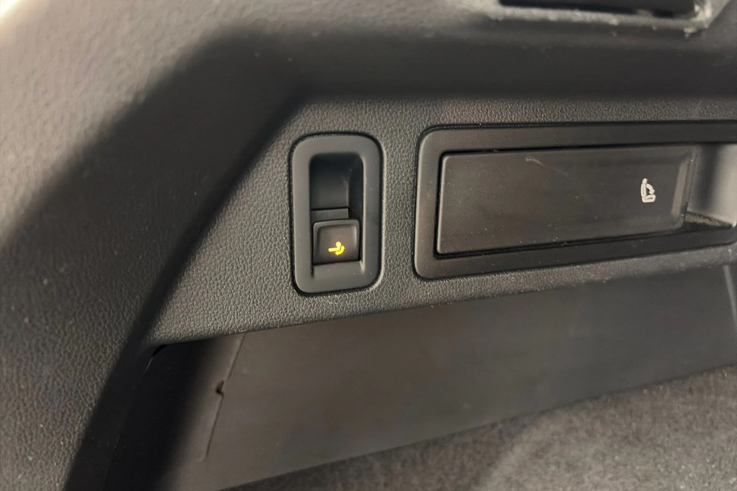 Musta Volkswagen Tiguan 2019 kuva 17.