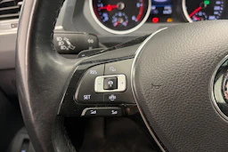 Musta Volkswagen Tiguan 2019 kuva 20.