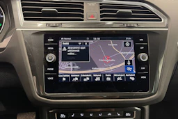 Musta Volkswagen Tiguan 2019 kuva 22.