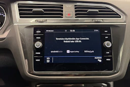 Musta Volkswagen Tiguan 2019 kuva 24.