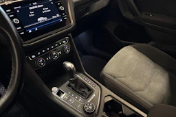 Valkoinen Volkswagen Tiguan 2018 kuva 21.