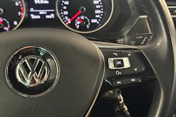 valkoinen Volkswagen Tiguan 2018 kuva 18.