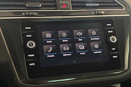 valkoinen Volkswagen Tiguan 2018 kuva 19.