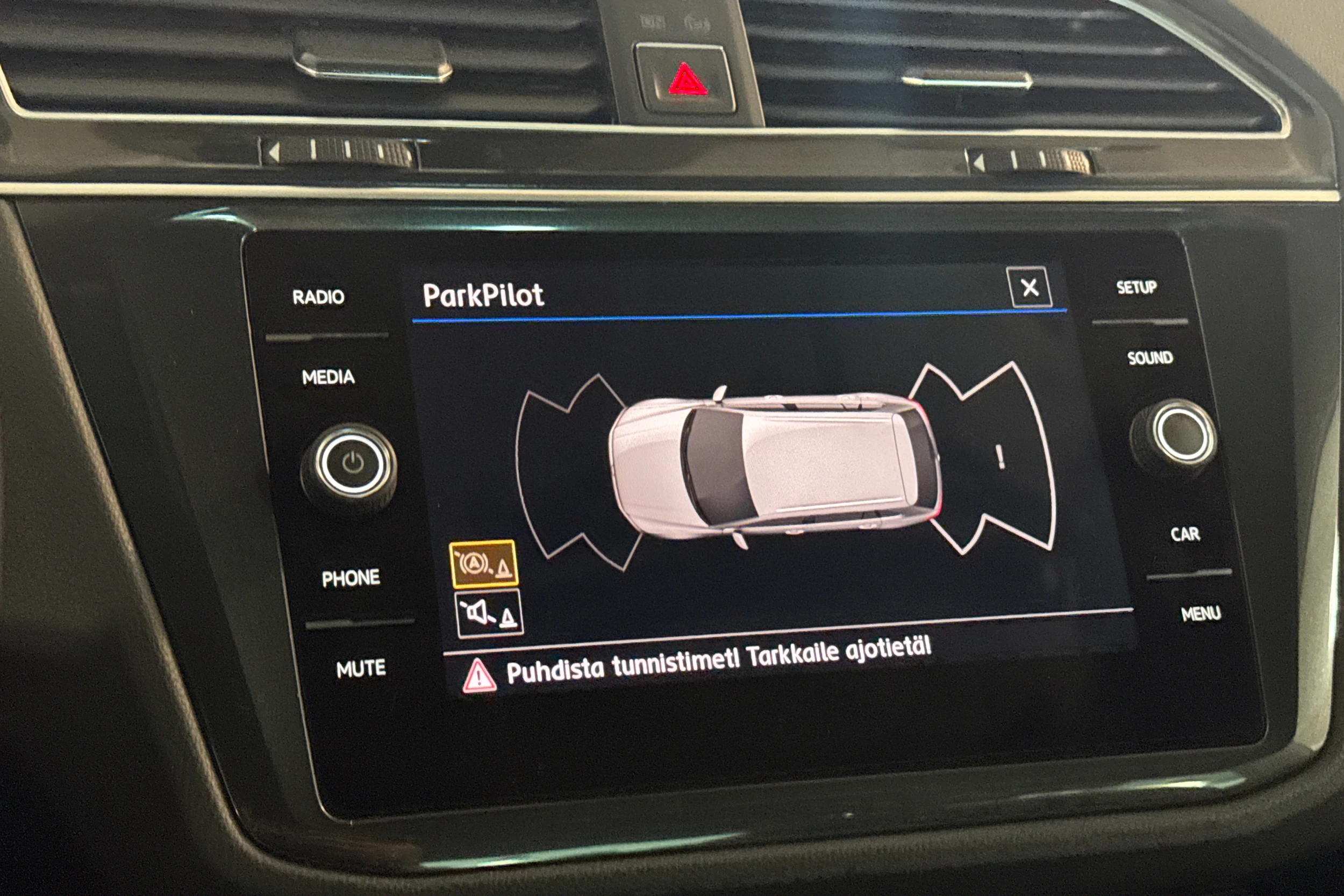 valkoinen Volkswagen Tiguan 2018 kuva 20.