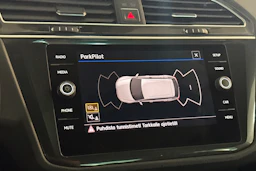 valkoinen Volkswagen Tiguan 2018 kuva 20.