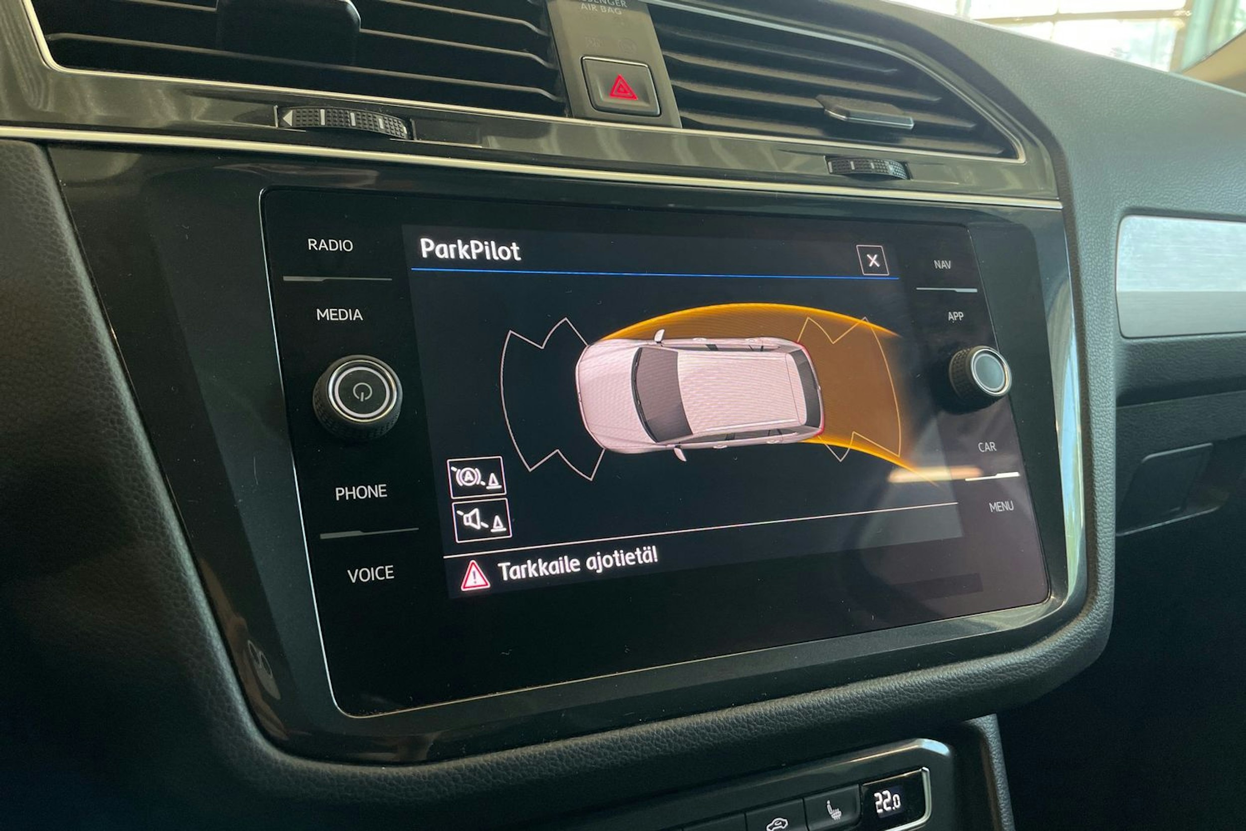 Punainen Volkswagen Tiguan 2018 kuva 19.