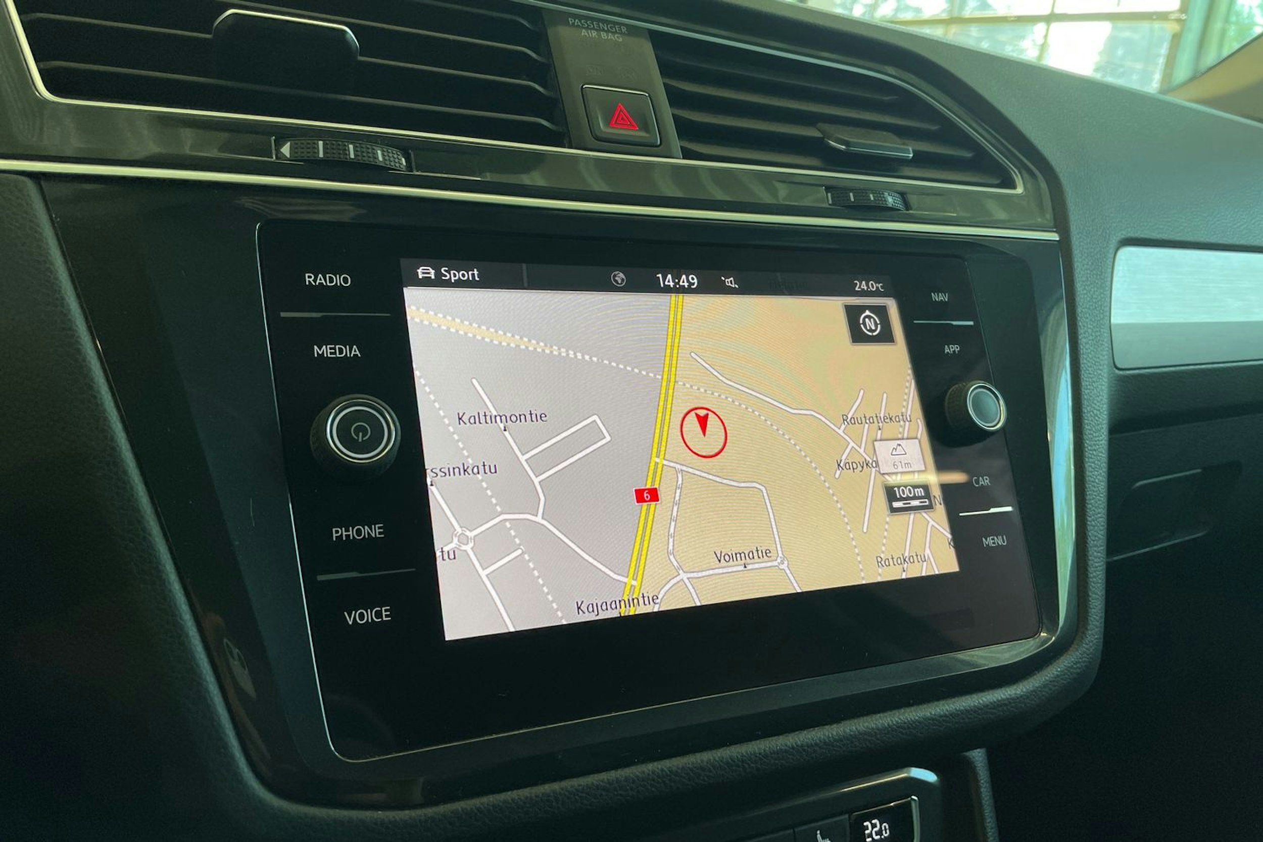 Punainen Volkswagen Tiguan 2018 kuva 20.