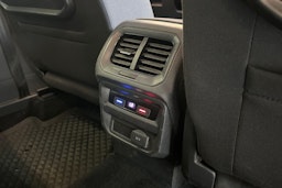 Punainen Volkswagen Tiguan 2018 kuva 26.