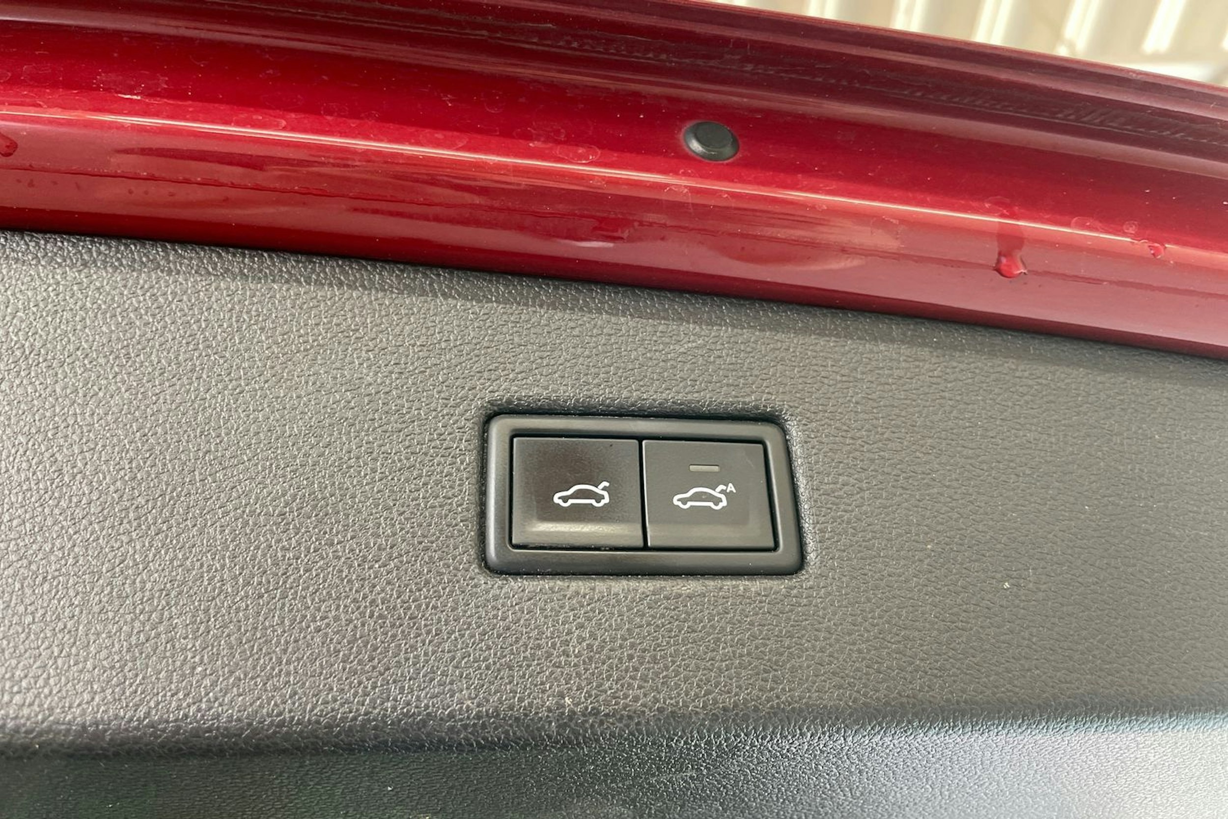 Punainen Volkswagen Tiguan 2018 kuva 28.