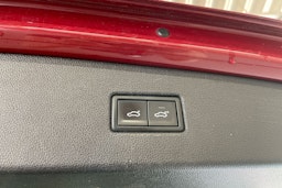 Punainen Volkswagen Tiguan 2018 kuva 28.
