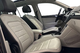 musta Volkswagen Tiguan 2018 kuva 10.