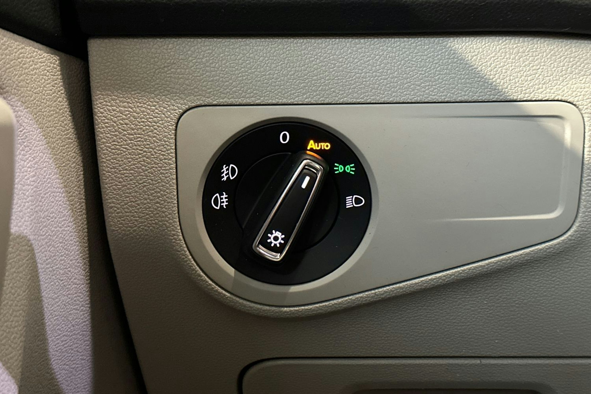 musta Volkswagen Tiguan 2018 kuva 16.