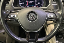 musta Volkswagen Tiguan 2018 kuva 18.