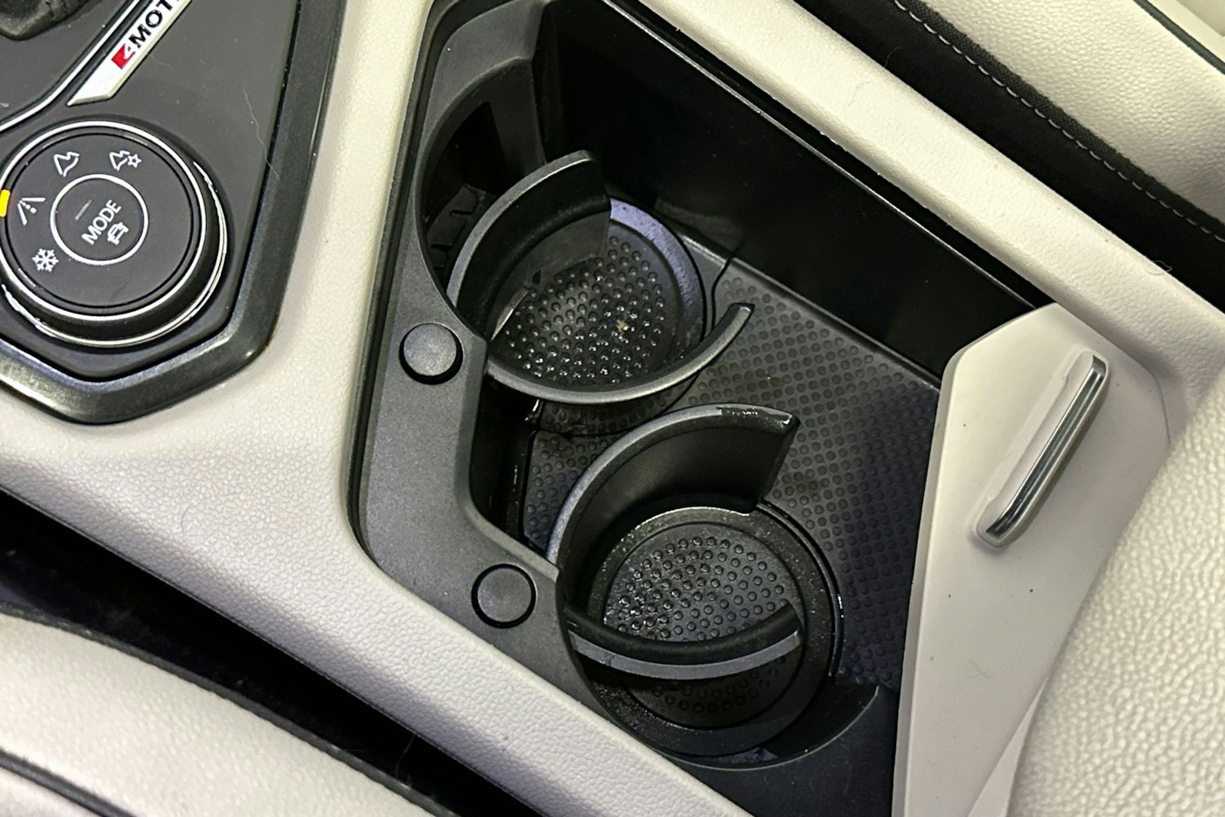 musta Volkswagen Tiguan 2018 kuva 23.