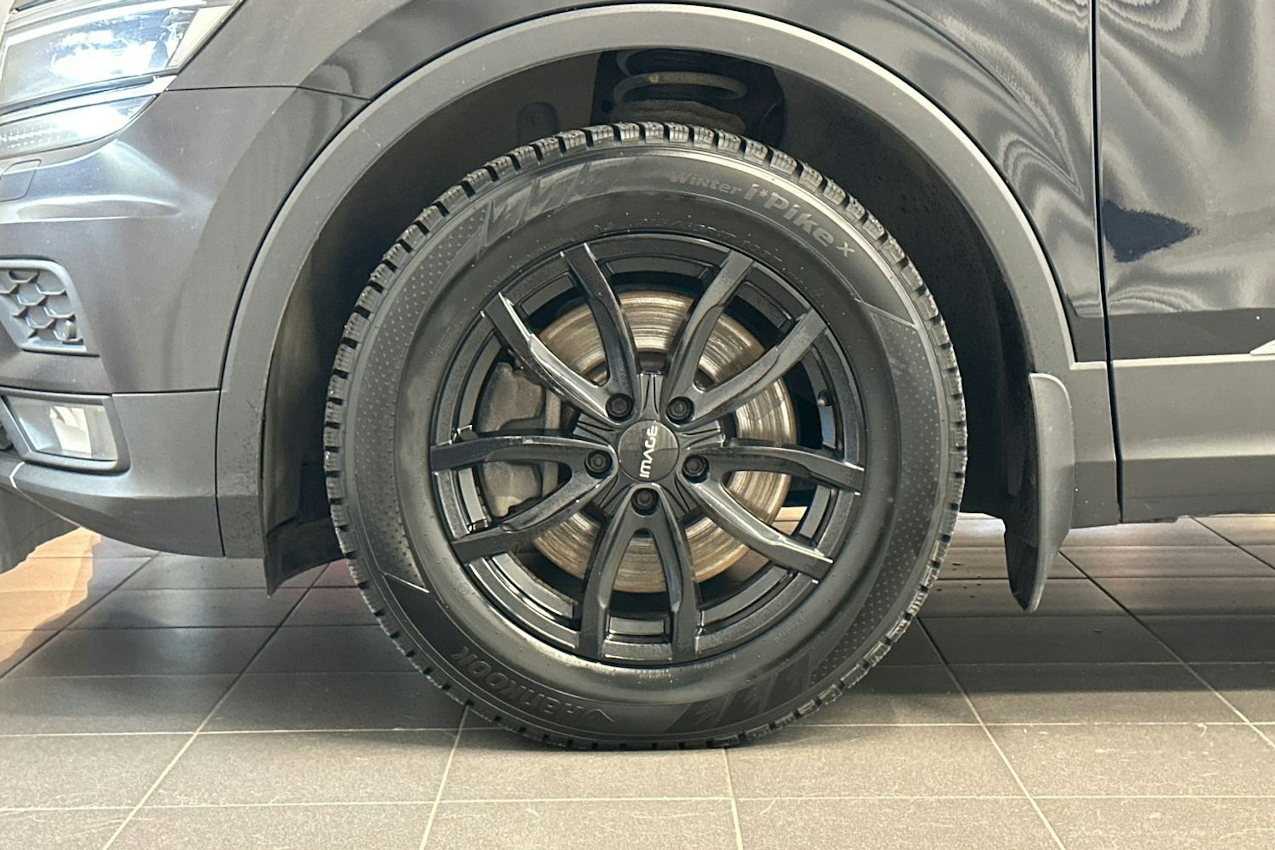 musta Volkswagen Tiguan 2018 kuva 39.