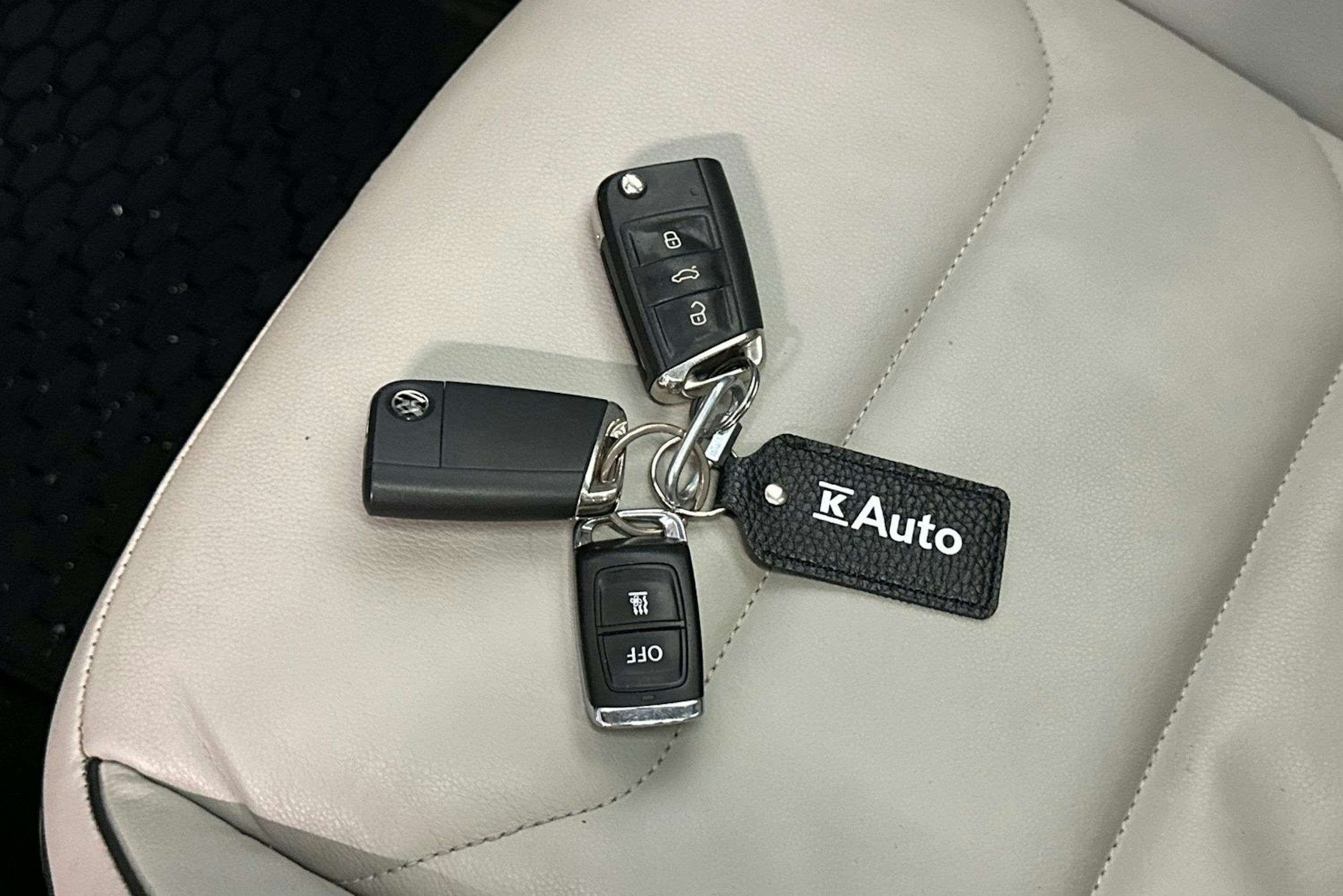 musta Volkswagen Tiguan 2018 kuva 43.