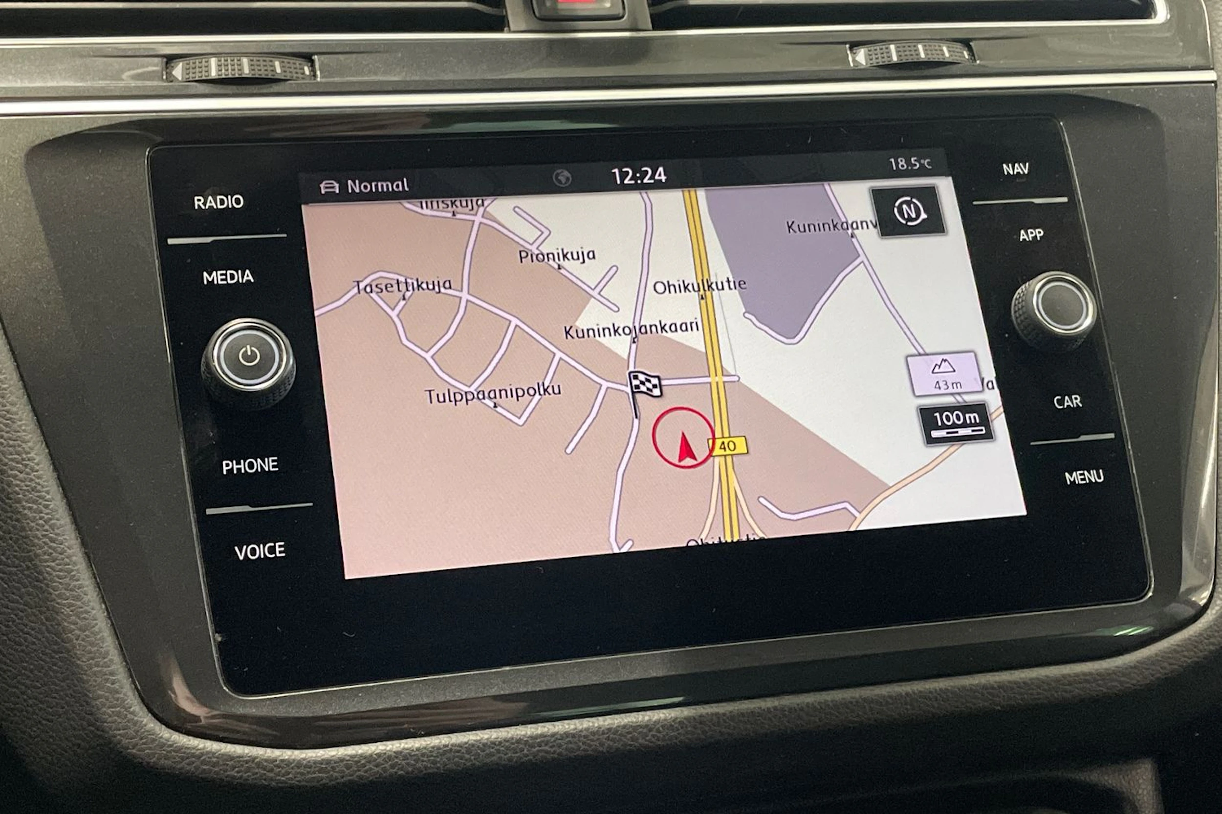 musta Volkswagen Tiguan 2018 kuva 18.