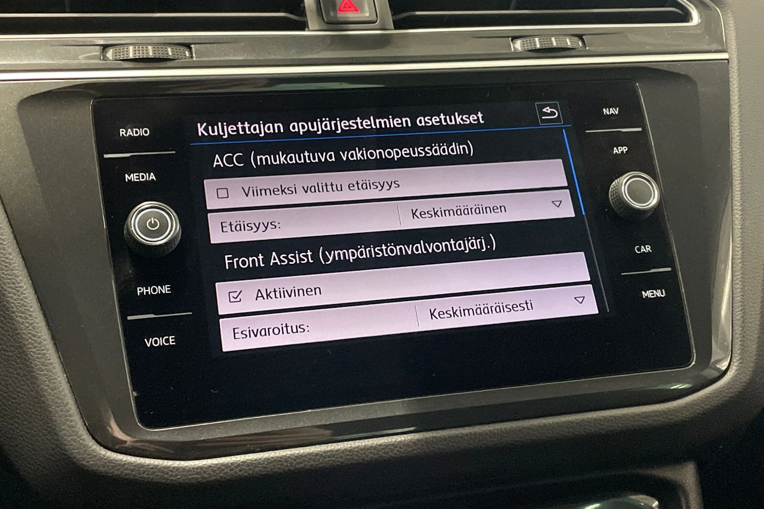 musta Volkswagen Tiguan 2018 kuva 19.