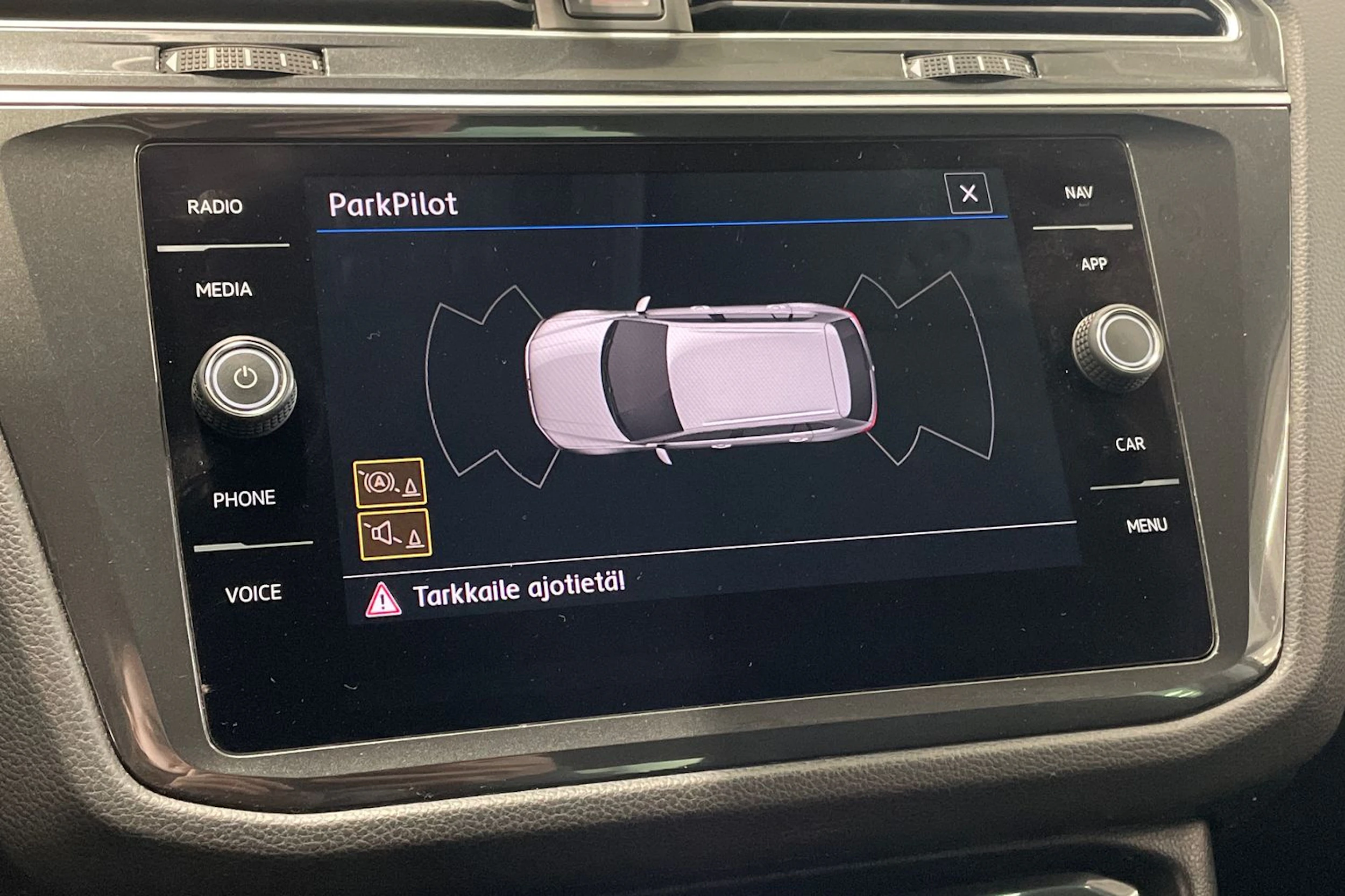 musta Volkswagen Tiguan 2018 kuva 22.