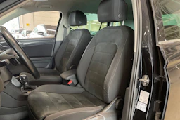 musta Volkswagen Tiguan 2018 kuva 24.