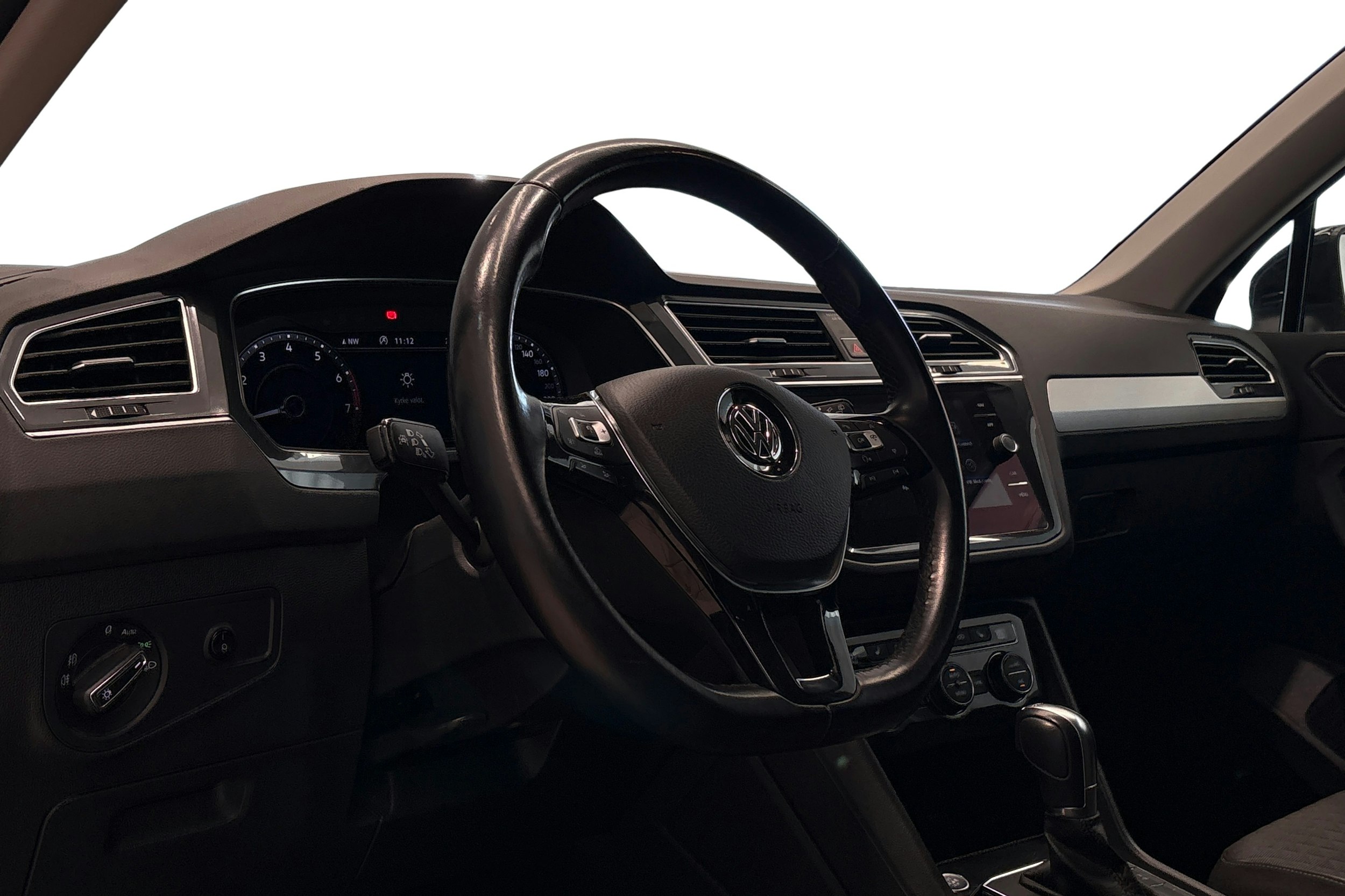 Musta Volkswagen Tiguan 2018 kuva 7.