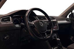 Musta Volkswagen Tiguan 2018 kuva 7.