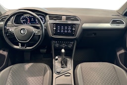 Musta Volkswagen Tiguan 2018 kuva 9.
