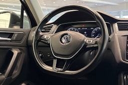 Musta Volkswagen Tiguan 2018 kuva 14.