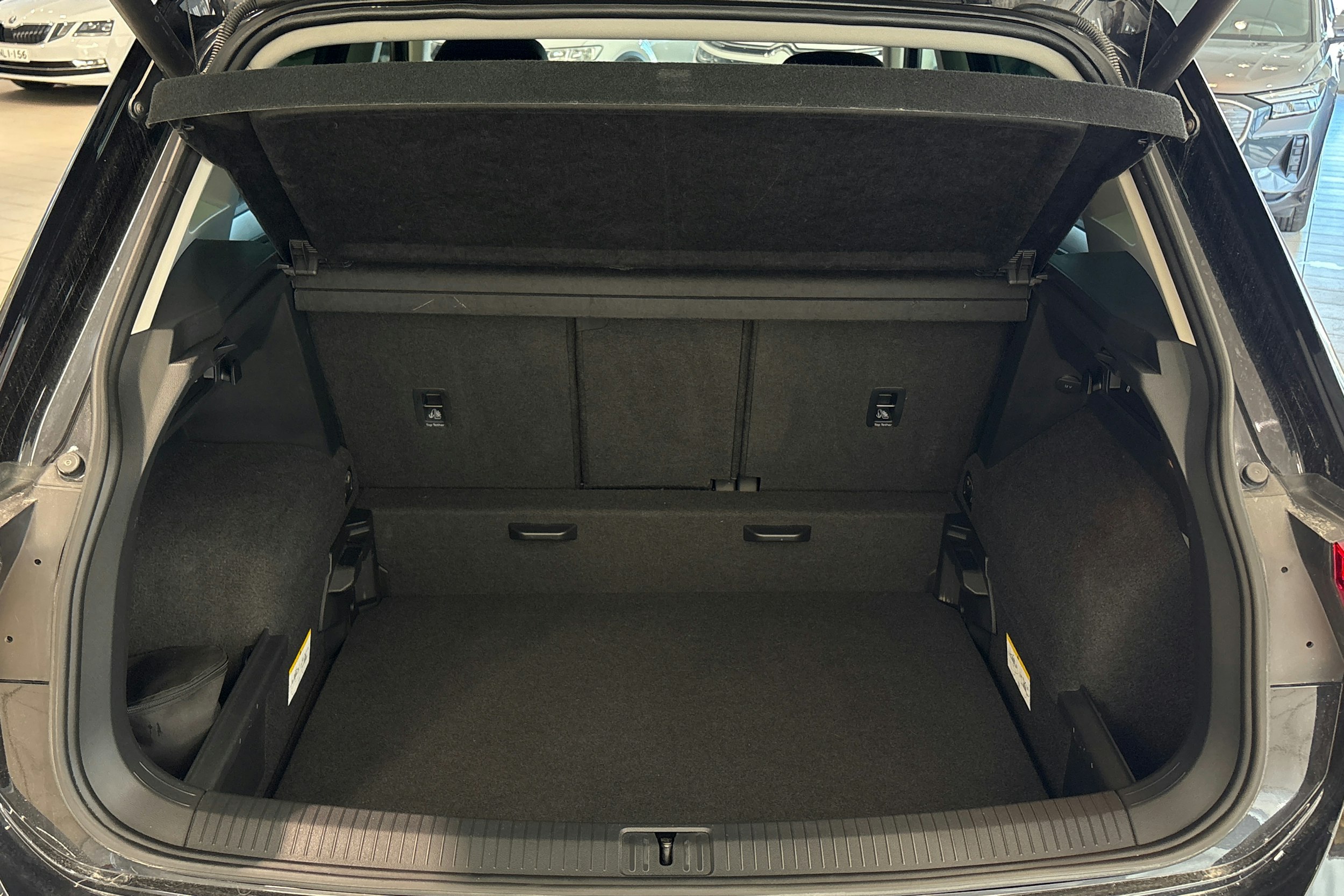 Musta Volkswagen Tiguan 2018 kuva 18.