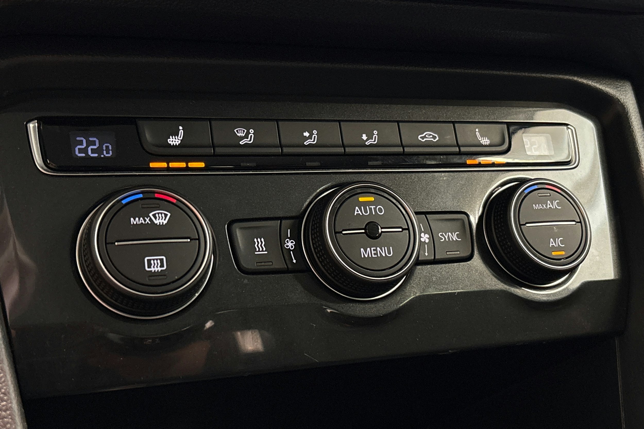 Musta Volkswagen Tiguan 2018 kuva 23.