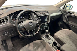 valkoinen Volkswagen Tiguan 2018 kuva 6.