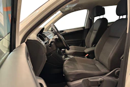 valkoinen Volkswagen Tiguan 2018 kuva 8.