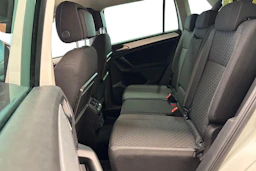 valkoinen Volkswagen Tiguan 2018 kuva 9.