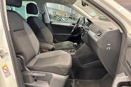 valkoinen Volkswagen Tiguan 2018 kuva 10.