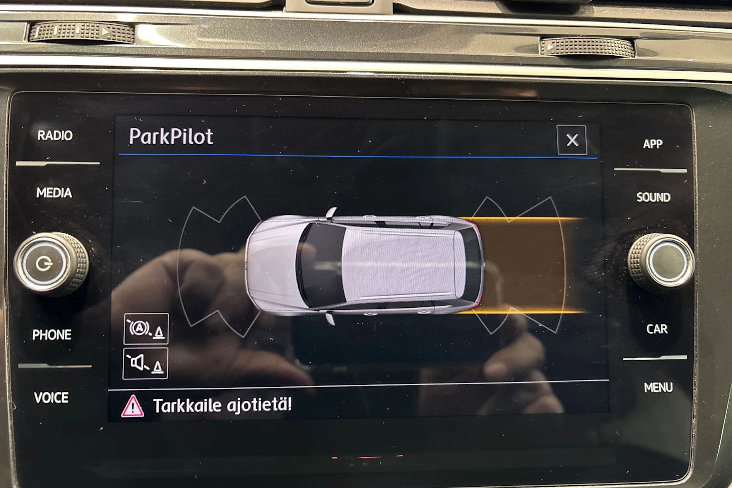 valkoinen Volkswagen Tiguan 2018 kuva 16.