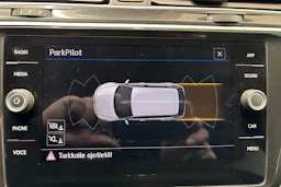 valkoinen Volkswagen Tiguan 2018 kuva 16.