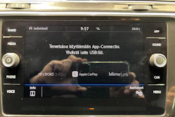 valkoinen Volkswagen Tiguan 2018 kuva 19.