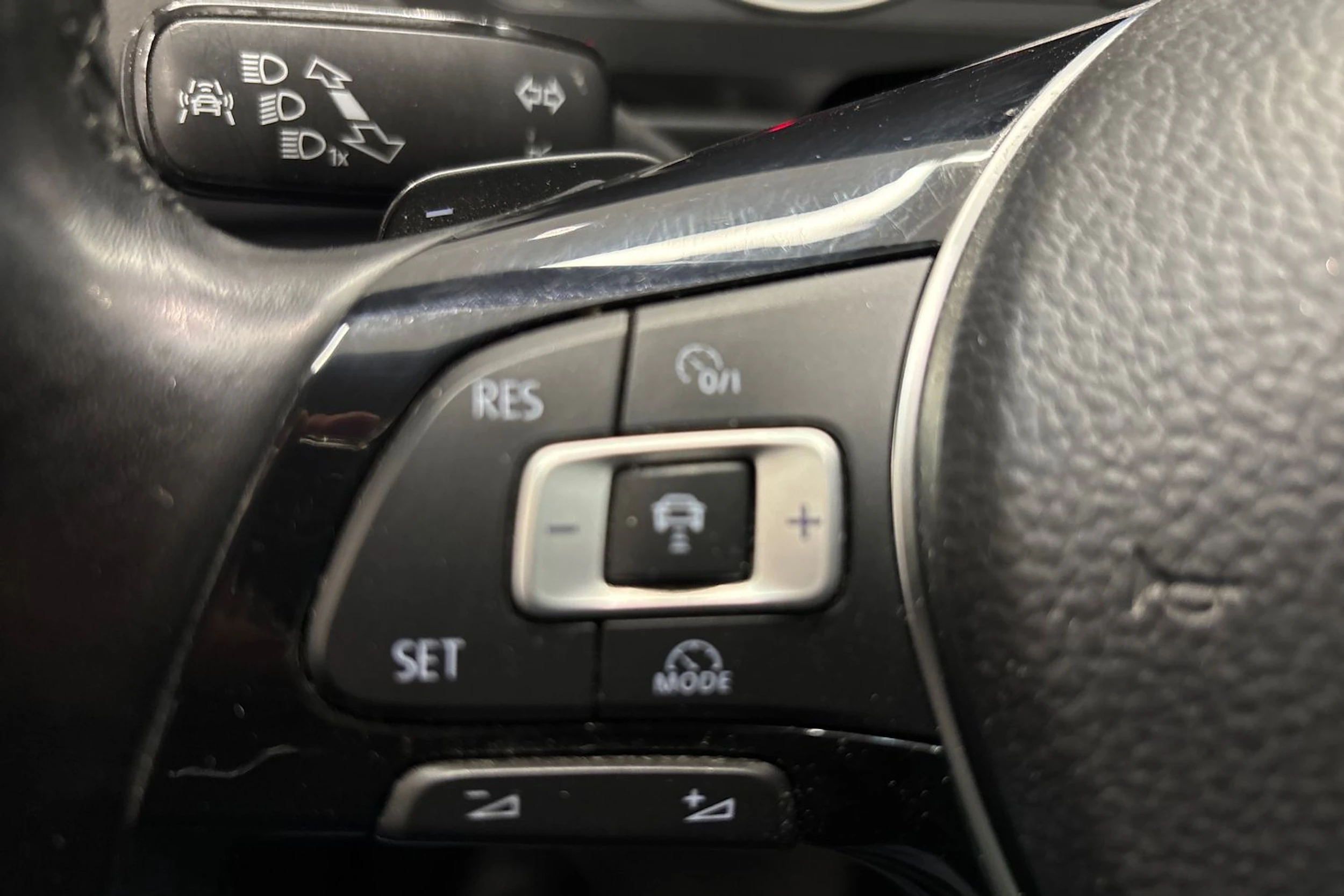 valkoinen Volkswagen Tiguan 2018 kuva 21.